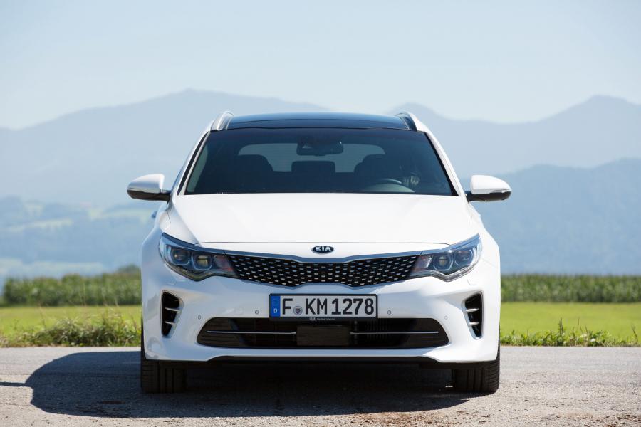  Kia Optima Sportswagon GT Line 2016 года  (WW) (фото 9 из 31)